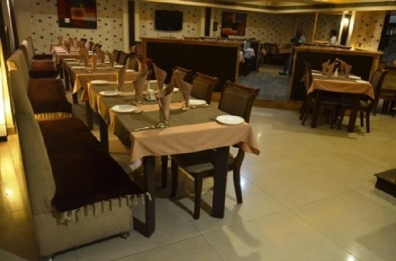 Seven Sky Clarks Exotica Hotel Bhuj Buitenkant foto