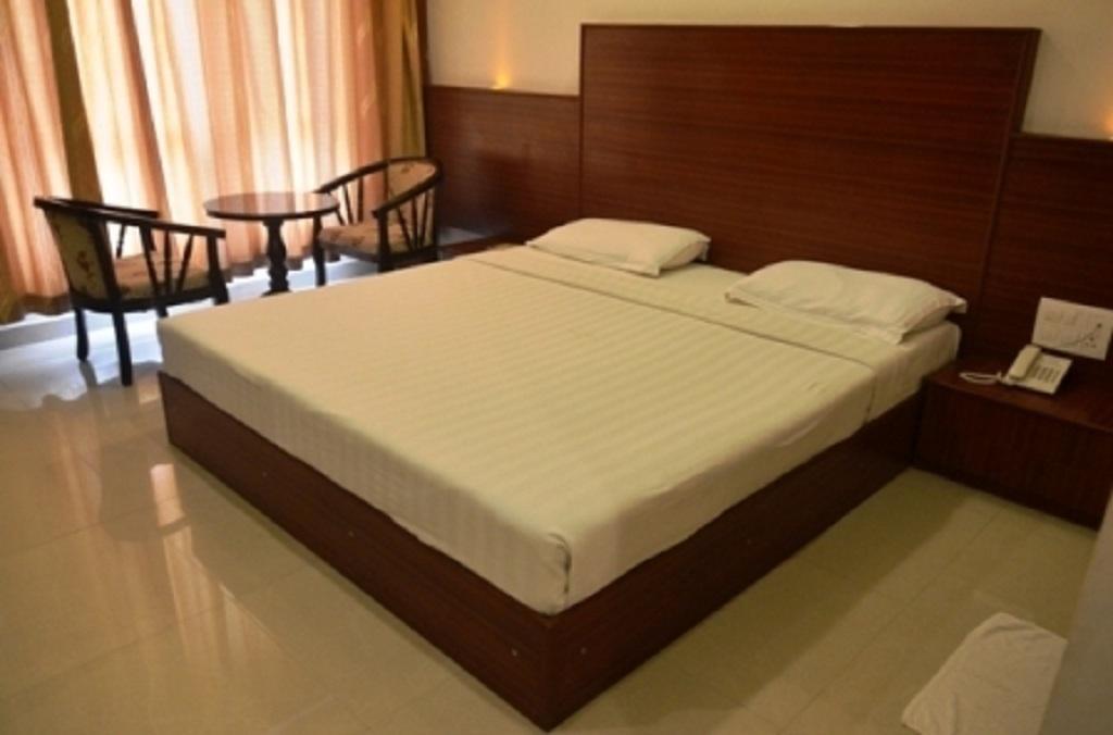 Seven Sky Clarks Exotica Hotel Bhuj Kamer foto