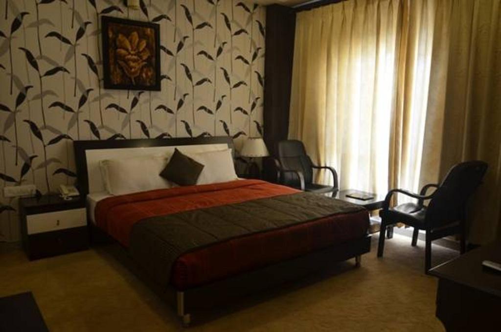 Seven Sky Clarks Exotica Hotel Bhuj Kamer foto