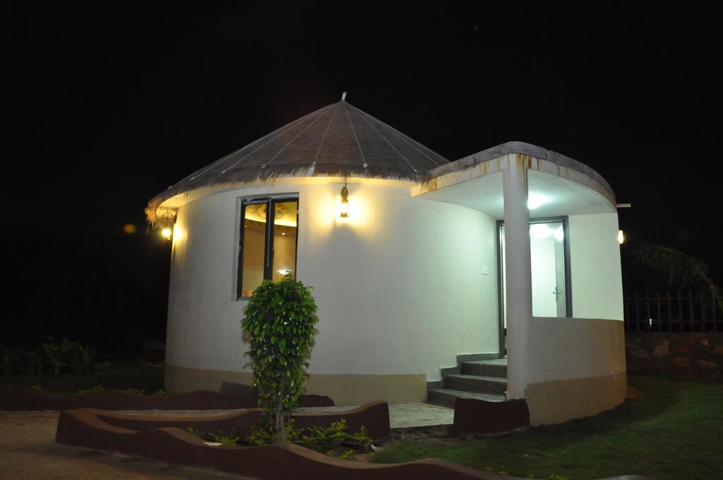 Seven Sky Clarks Exotica Hotel Bhuj Kamer foto