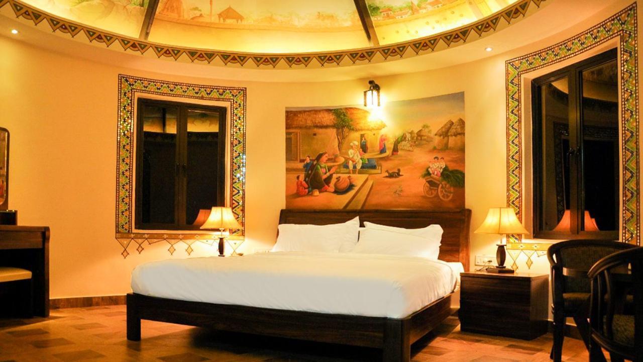 Seven Sky Clarks Exotica Hotel Bhuj Buitenkant foto