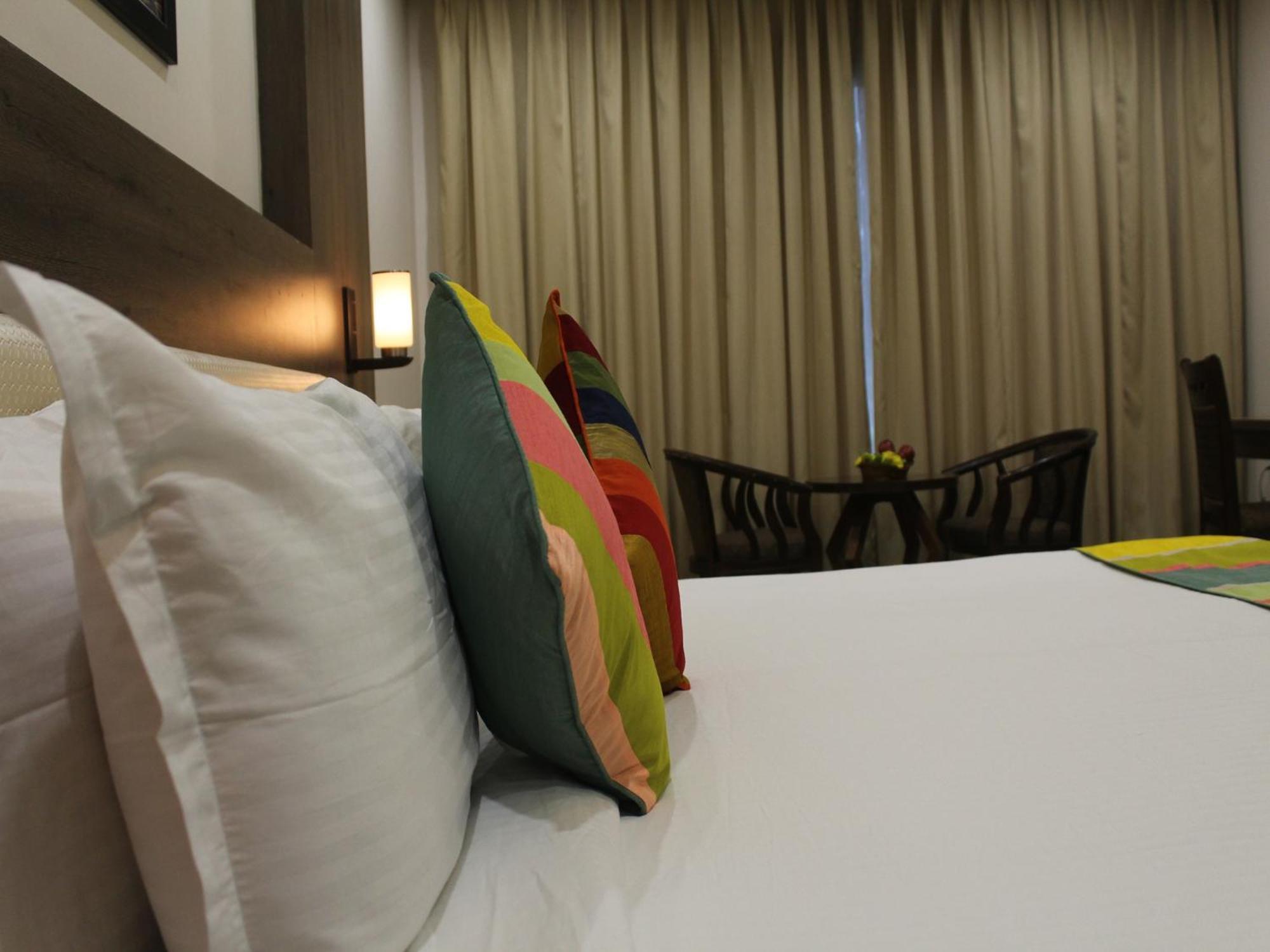 Seven Sky Clarks Exotica Hotel Bhuj Buitenkant foto
